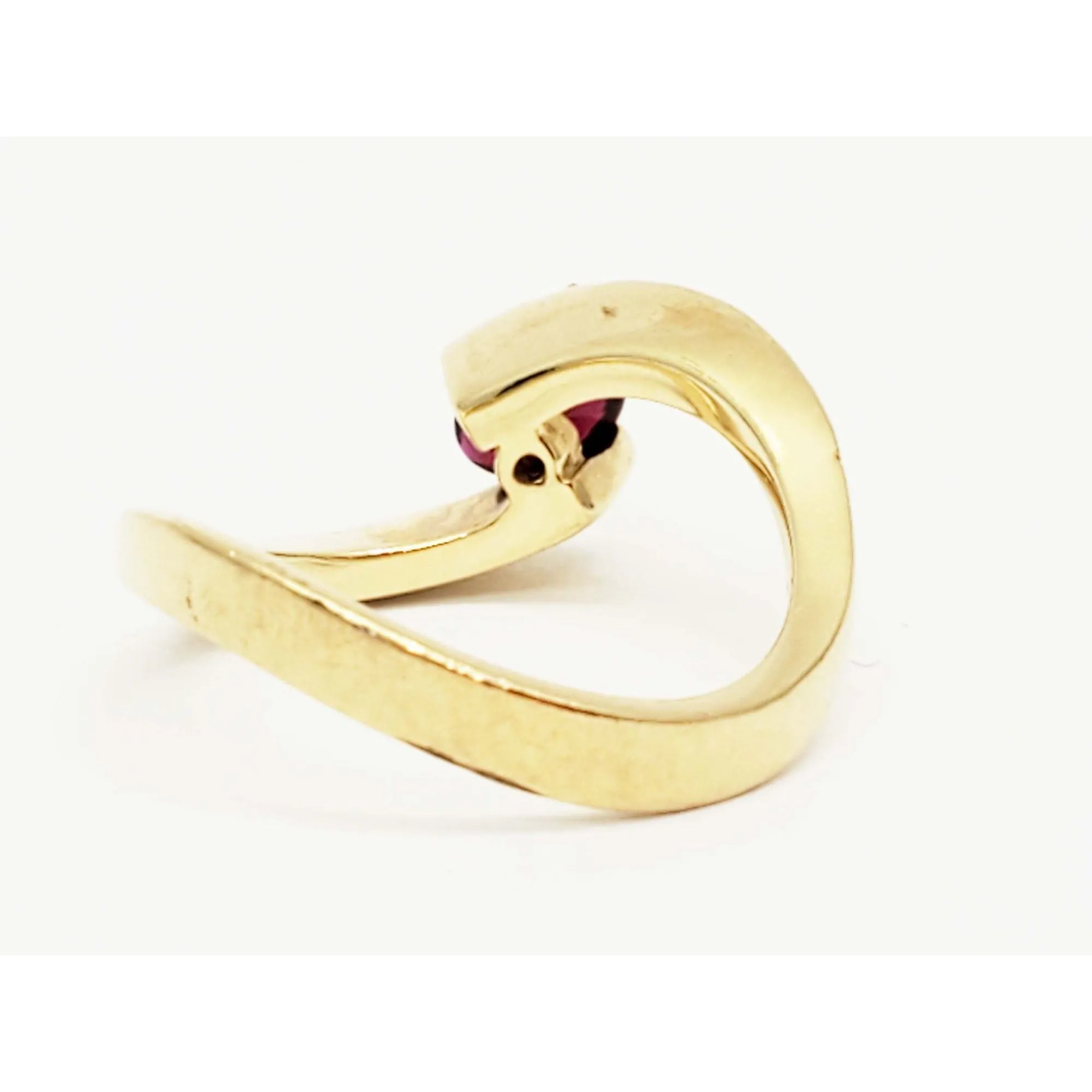 0.61 ctw Ruby & Diamond Accent Bypass Style Curved Band Ring 14k Gold Size 7.5