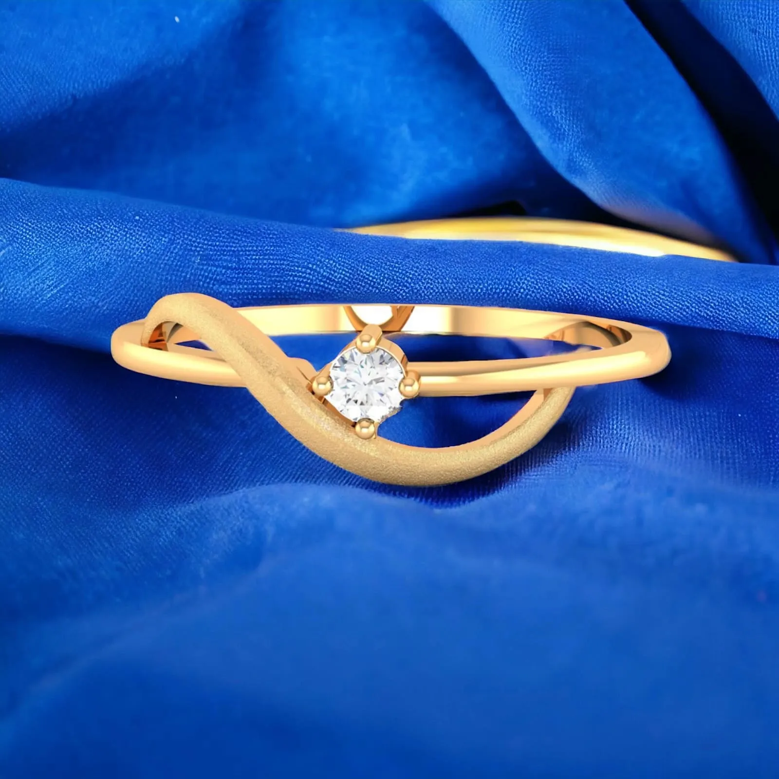 14K Yellow Gold Elegant Women's Diamond Ring - Timeless Sophistication