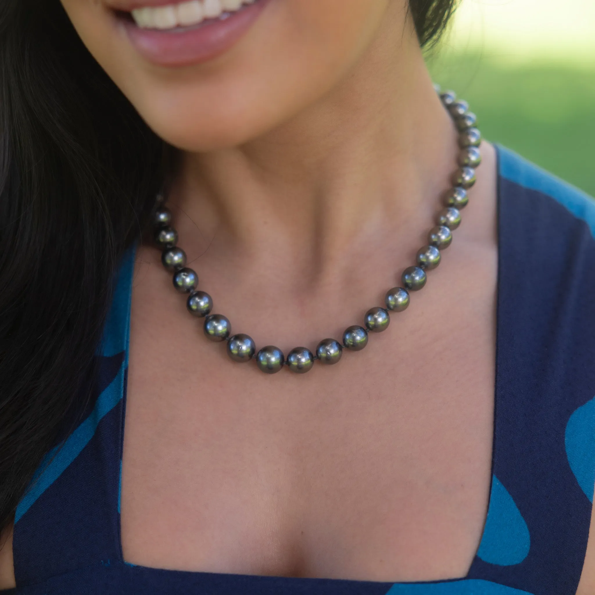 18-19" Tahitian Black Pearl Strand with Magnetic Gold Clasp - 8-13mm