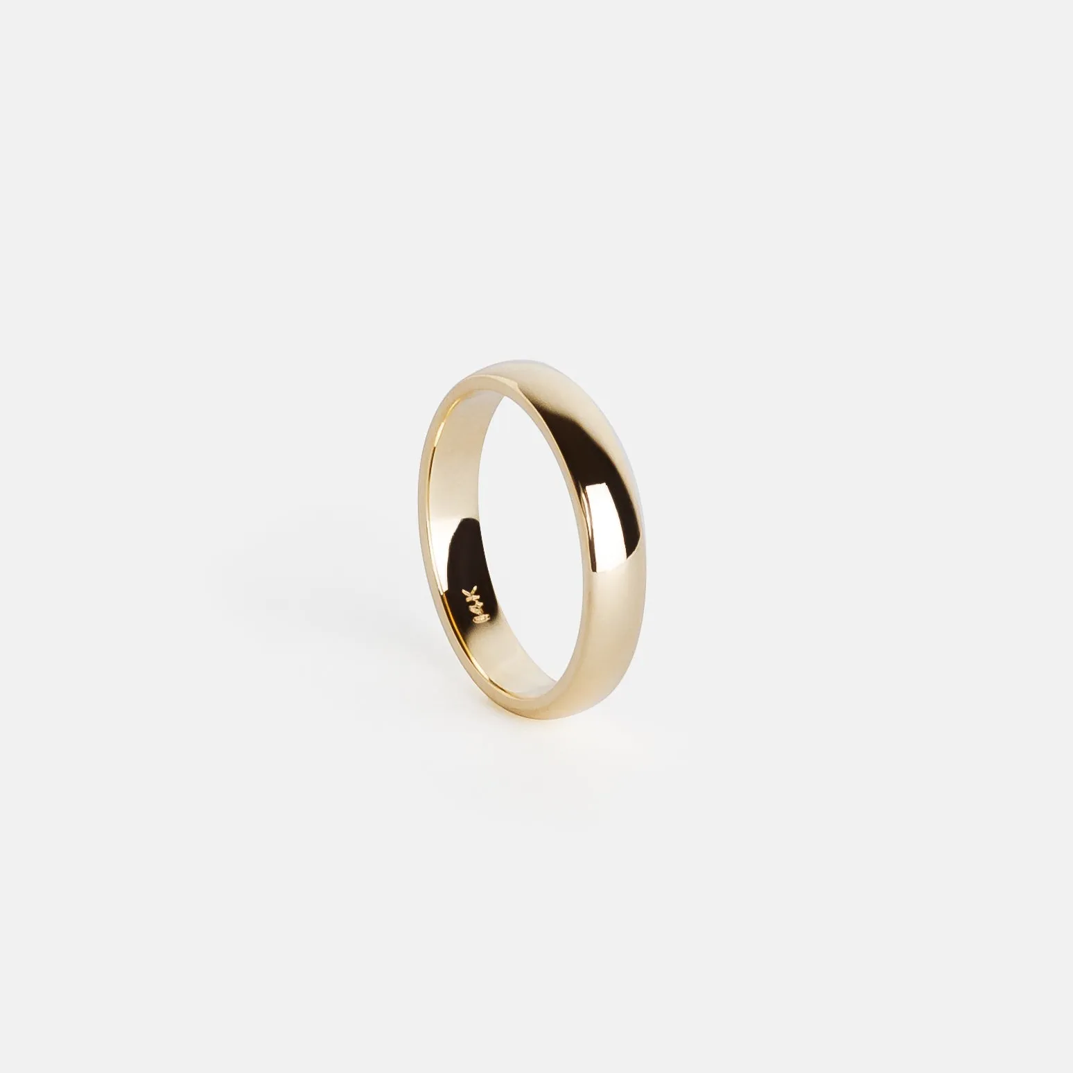 4mm Domed Band in Gold