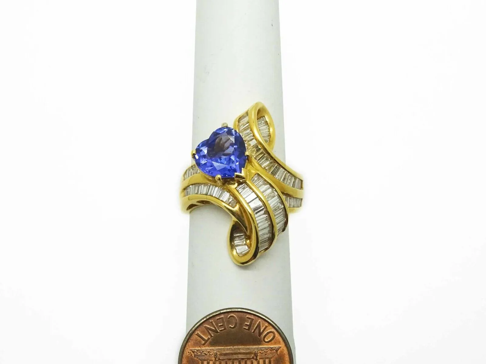 5.65ct tw Heart Tanzanite & Diamond Ladies Ribbon Ring 18k Gold Size 7