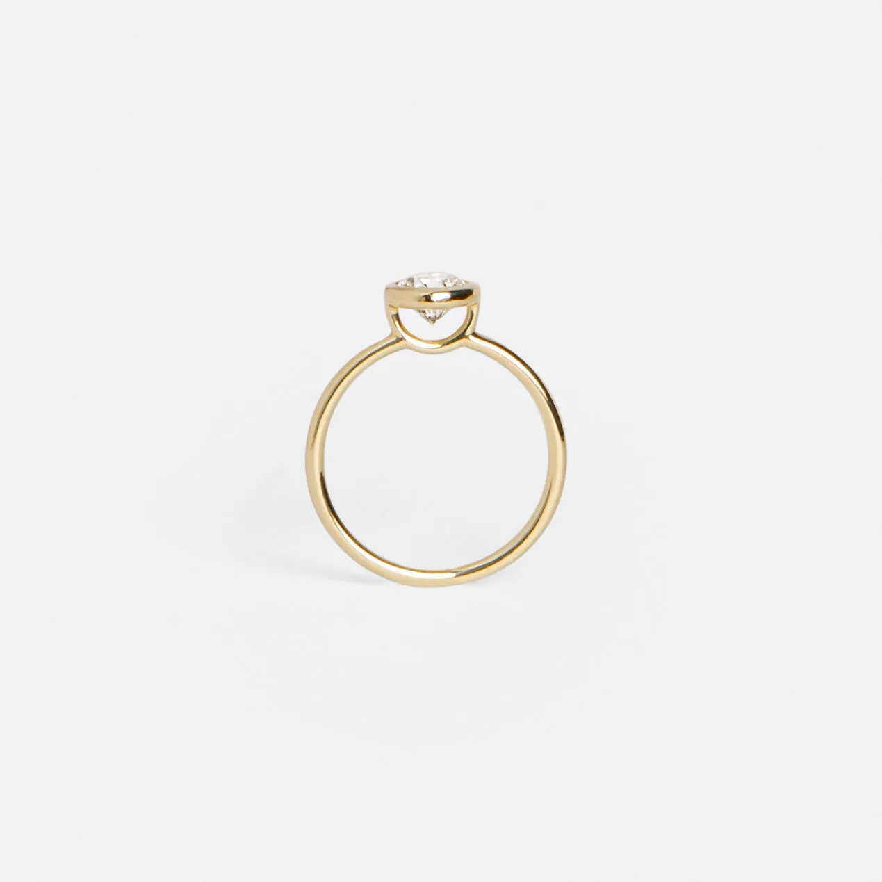 Arti Ring with 0.90ct Natural Diamond in Gold