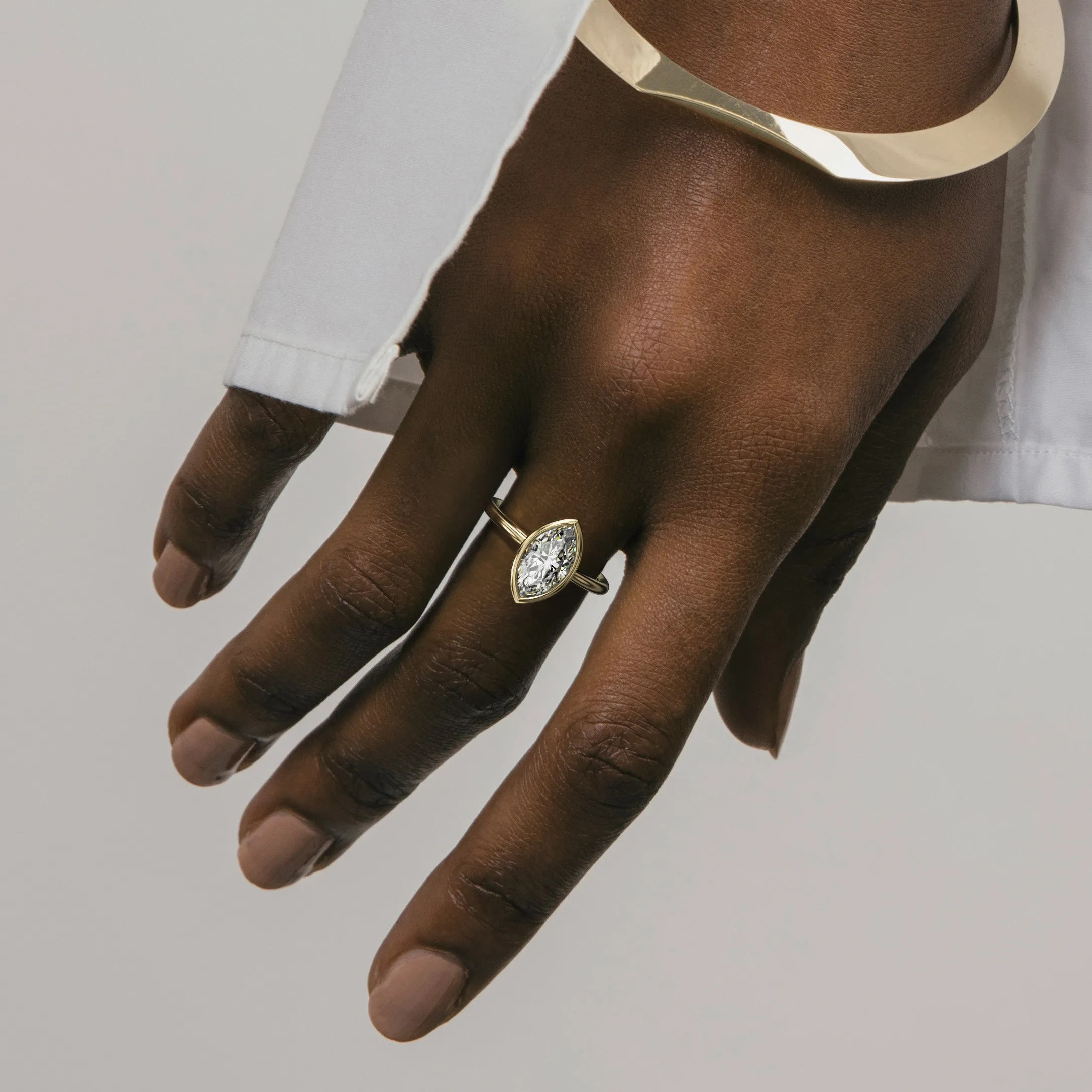 Arti Ring with 2.03ct Natural Diamond in Gold