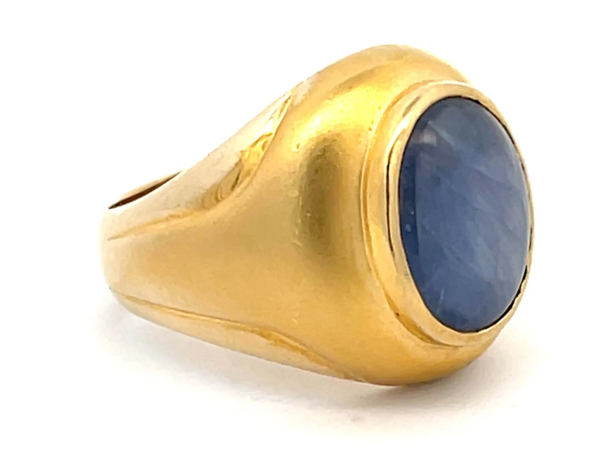 Blue Star Sapphire Ring in 18k Yellow Gold