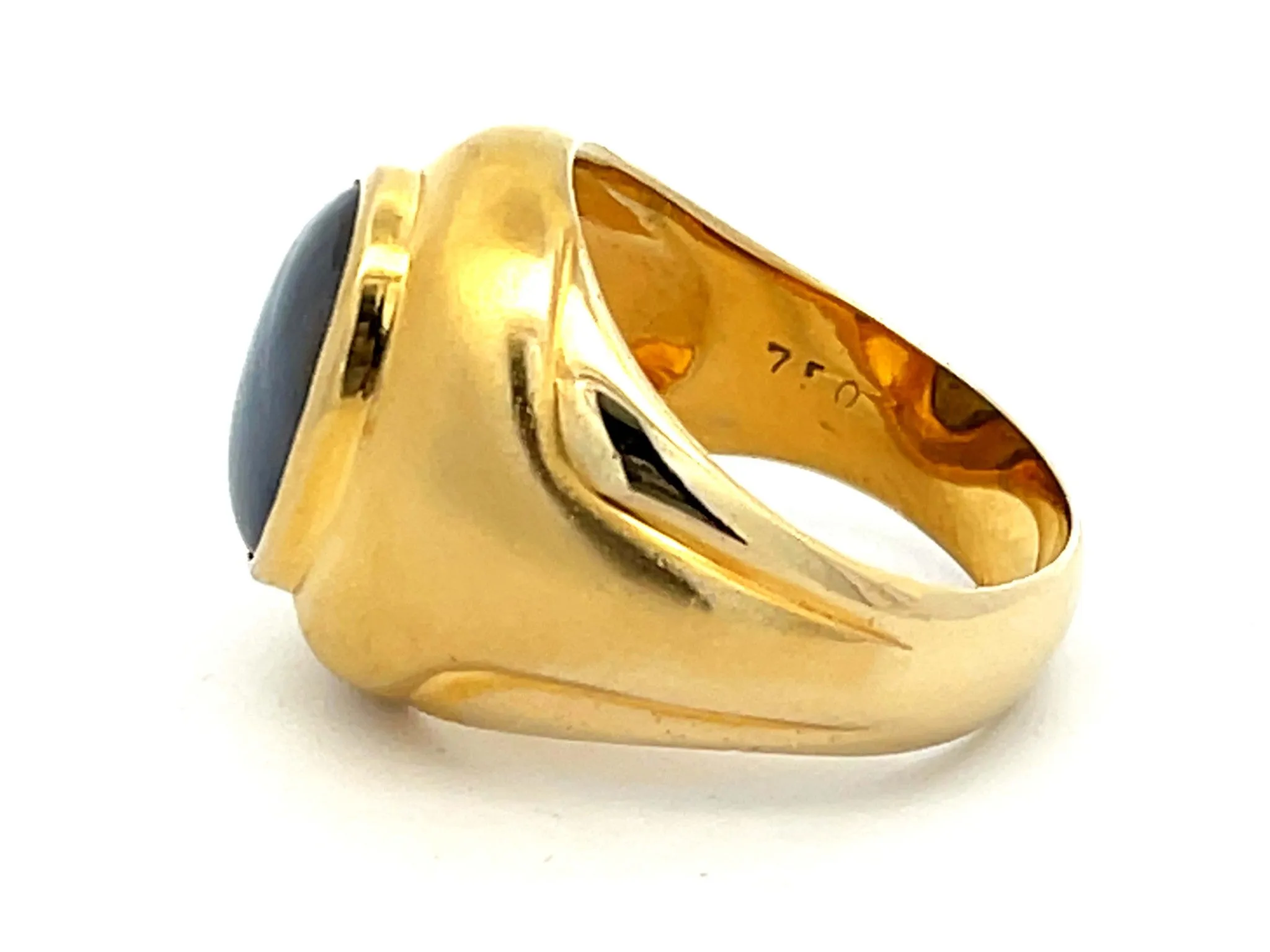 Blue Star Sapphire Ring in 18k Yellow Gold