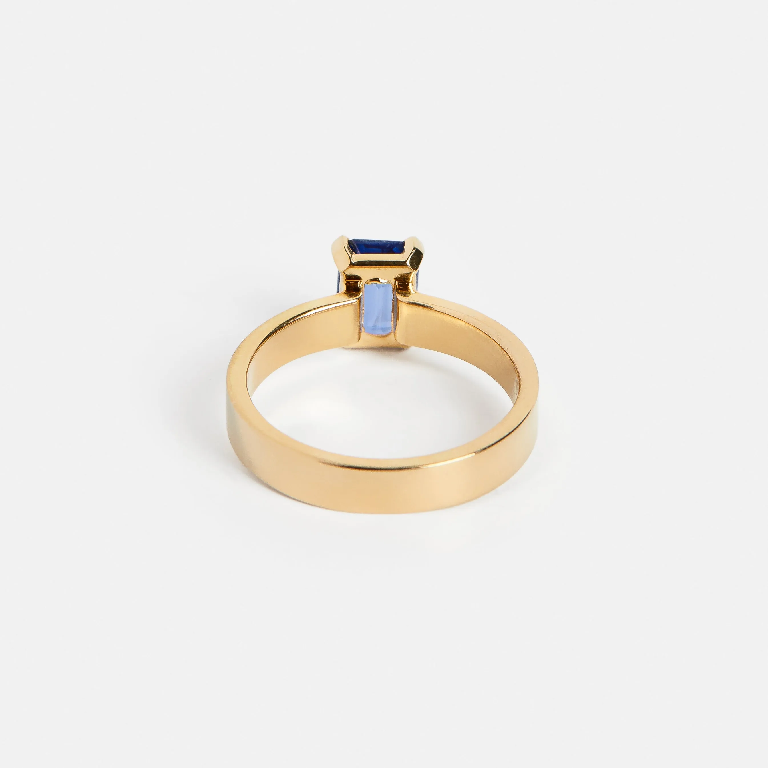 Liepa Ring with 1.16ct Sapphire in Gold