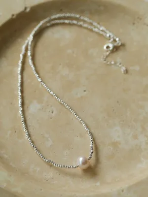 Luxurious Shiny Passepartout Freshwater Pearl Necklace - Silver
