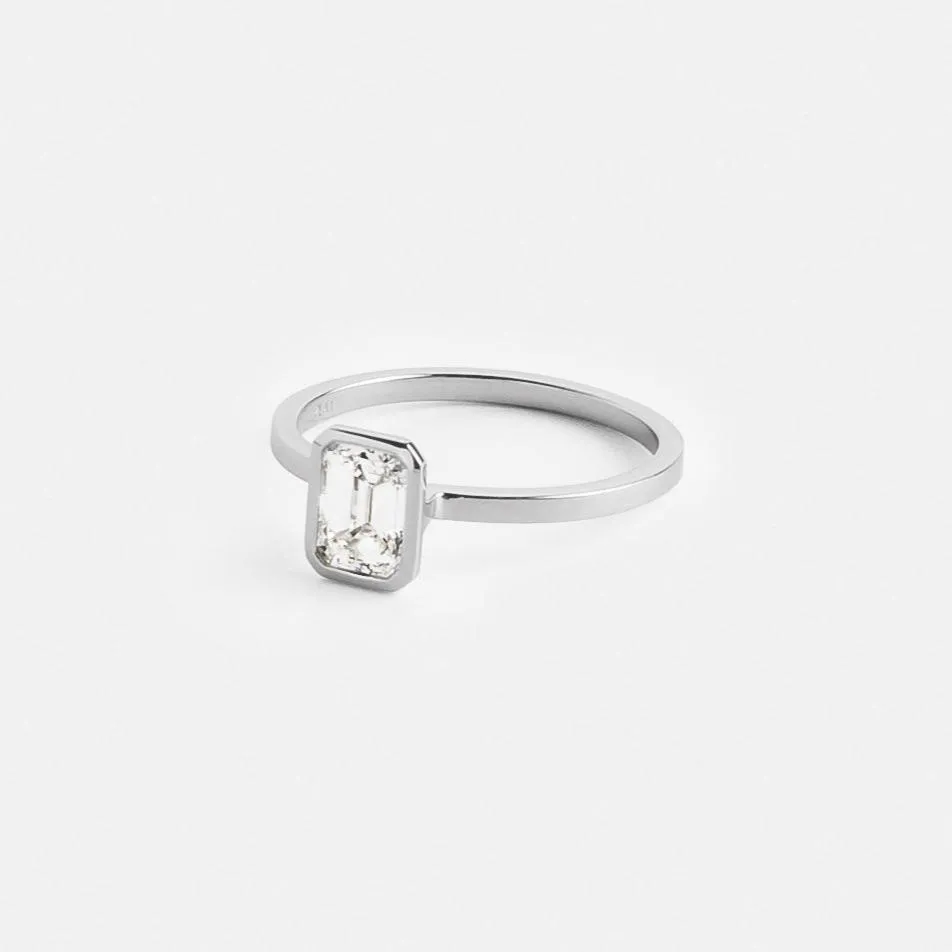 Mana Ring with 0.82ct Natural Diamond in Platinum