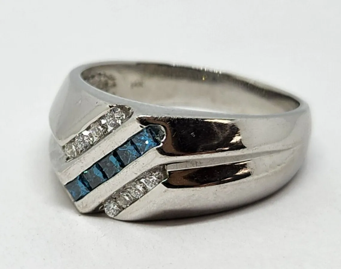 Men's 14k White Gold 0.5ct tw Princess Cut Blue  & White Diamond Ring, Size 12