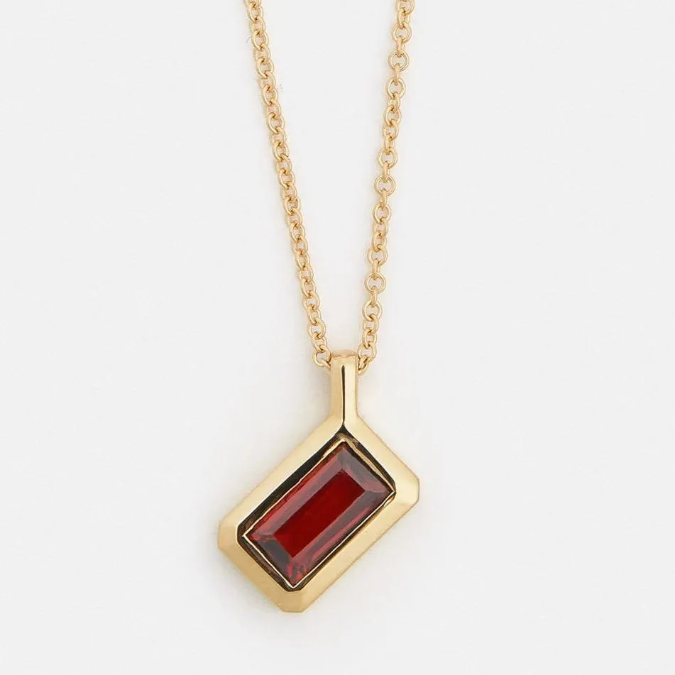 Mia Necklace with Garnet