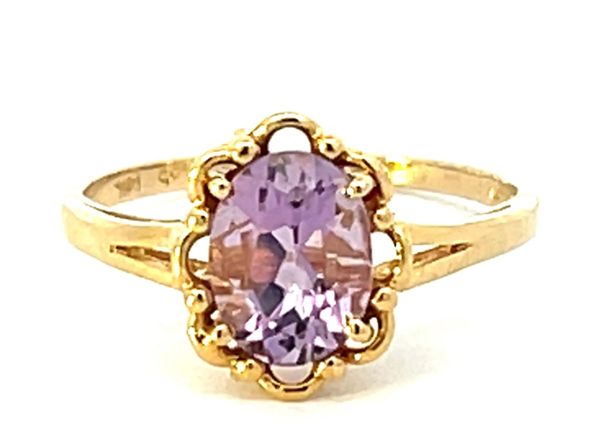 Oval Purple Amethyst Ring in 14k Yellow Gold