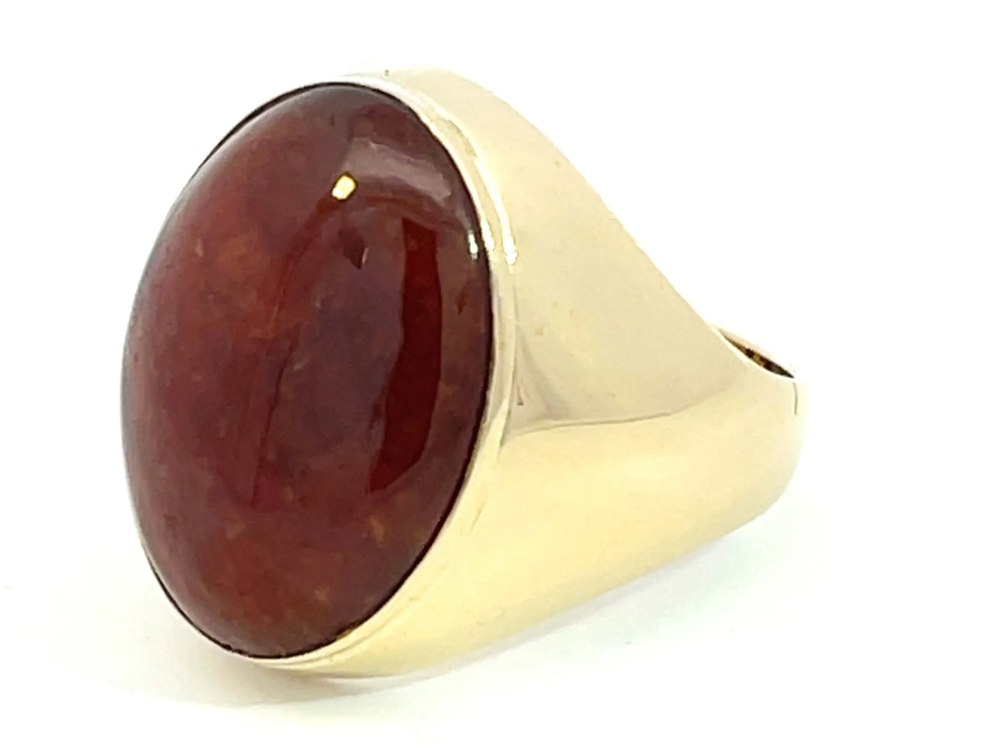 Red Brown Mottled Oval Cabochon Jade Ring in 14k Yellow Gold