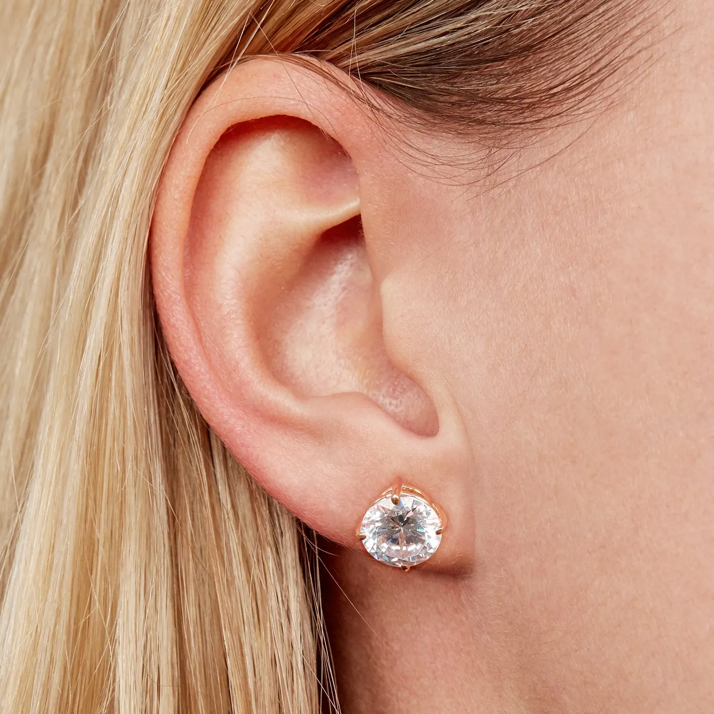 Round Brilliant stud earrings with 6 carats* of diamond simulants in 10 carat rose gold
