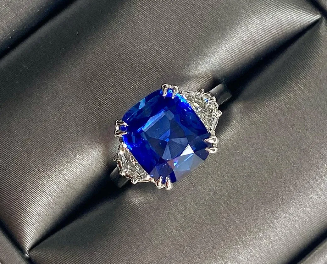 Sapphire Cushion Ring 6.04 CT