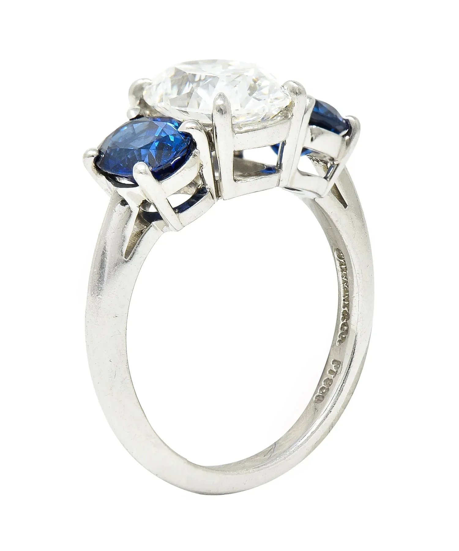 TIFFANY & CO. CONTEMPORARY 4.26 CTW OVAL CUT DIAMOND SAPPHIRE PLATINUM THREE STONE ENGAGEMENT RING