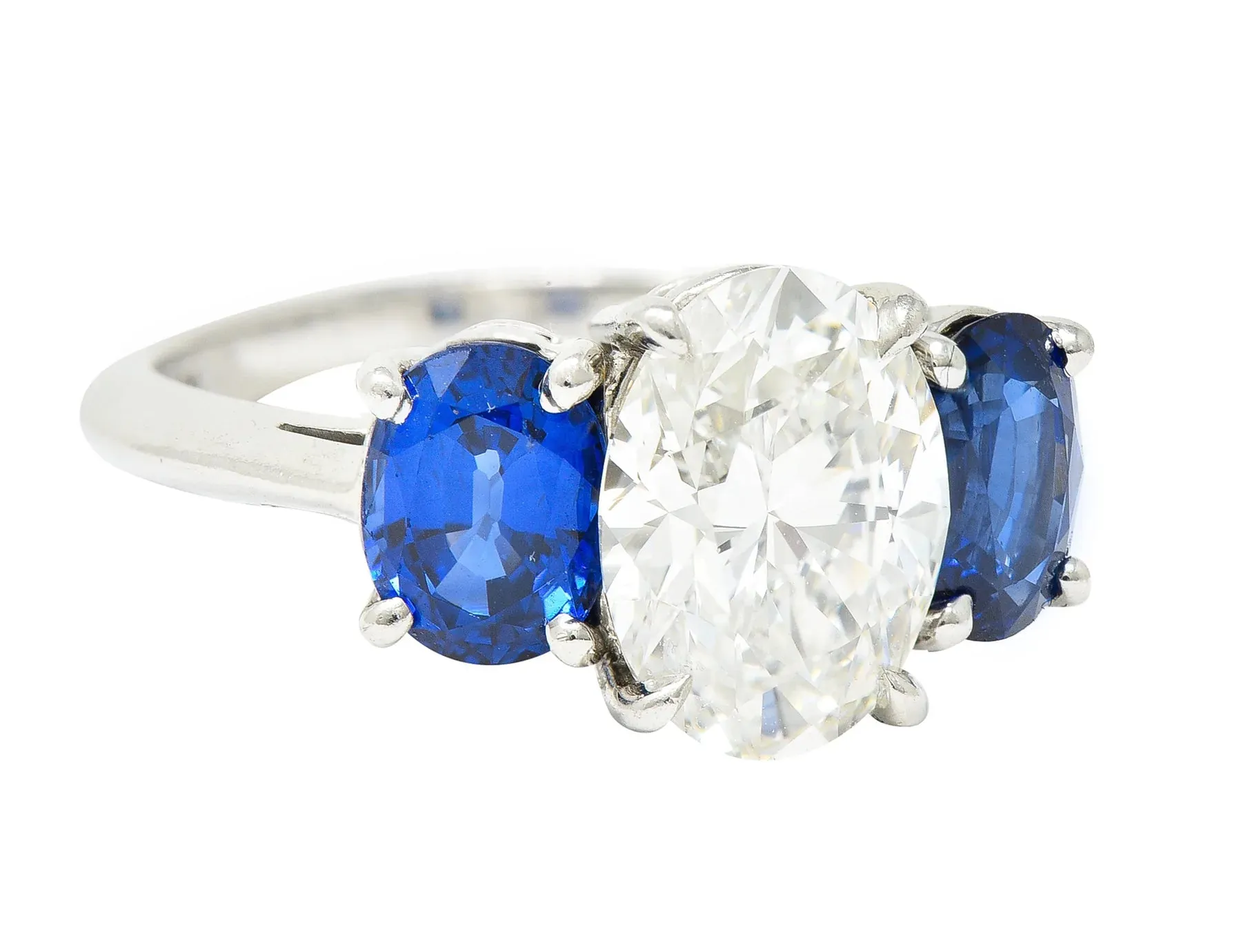 TIFFANY & CO. CONTEMPORARY 4.26 CTW OVAL CUT DIAMOND SAPPHIRE PLATINUM THREE STONE ENGAGEMENT RING