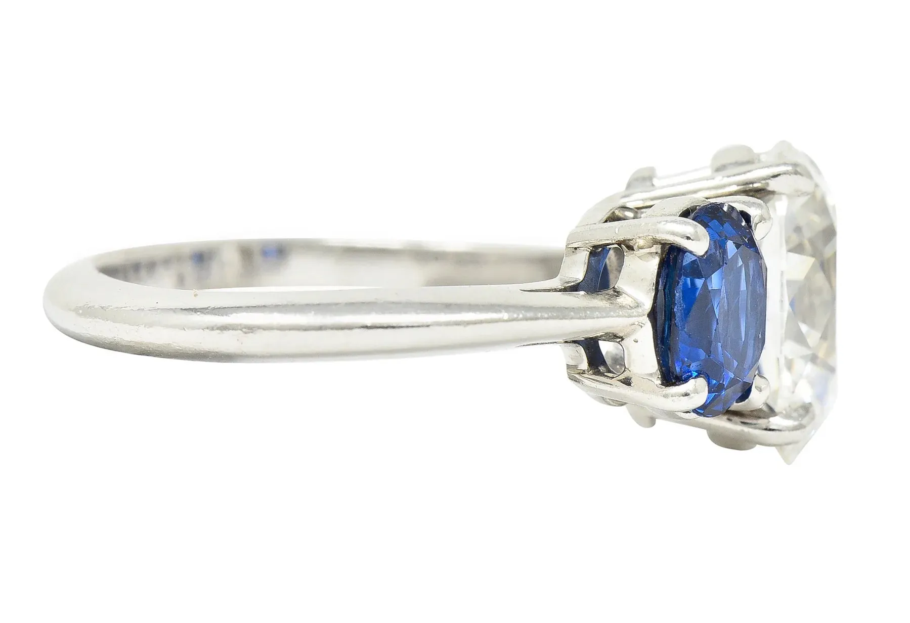 TIFFANY & CO. CONTEMPORARY 4.26 CTW OVAL CUT DIAMOND SAPPHIRE PLATINUM THREE STONE ENGAGEMENT RING