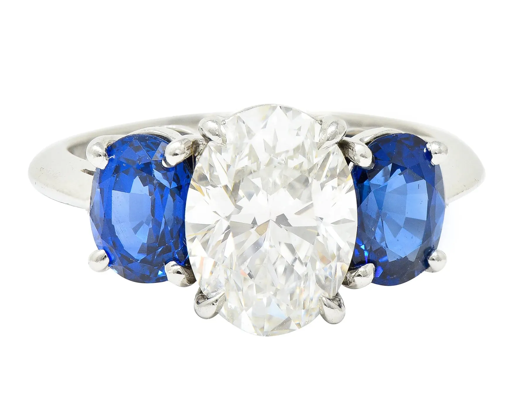TIFFANY & CO. CONTEMPORARY 4.26 CTW OVAL CUT DIAMOND SAPPHIRE PLATINUM THREE STONE ENGAGEMENT RING