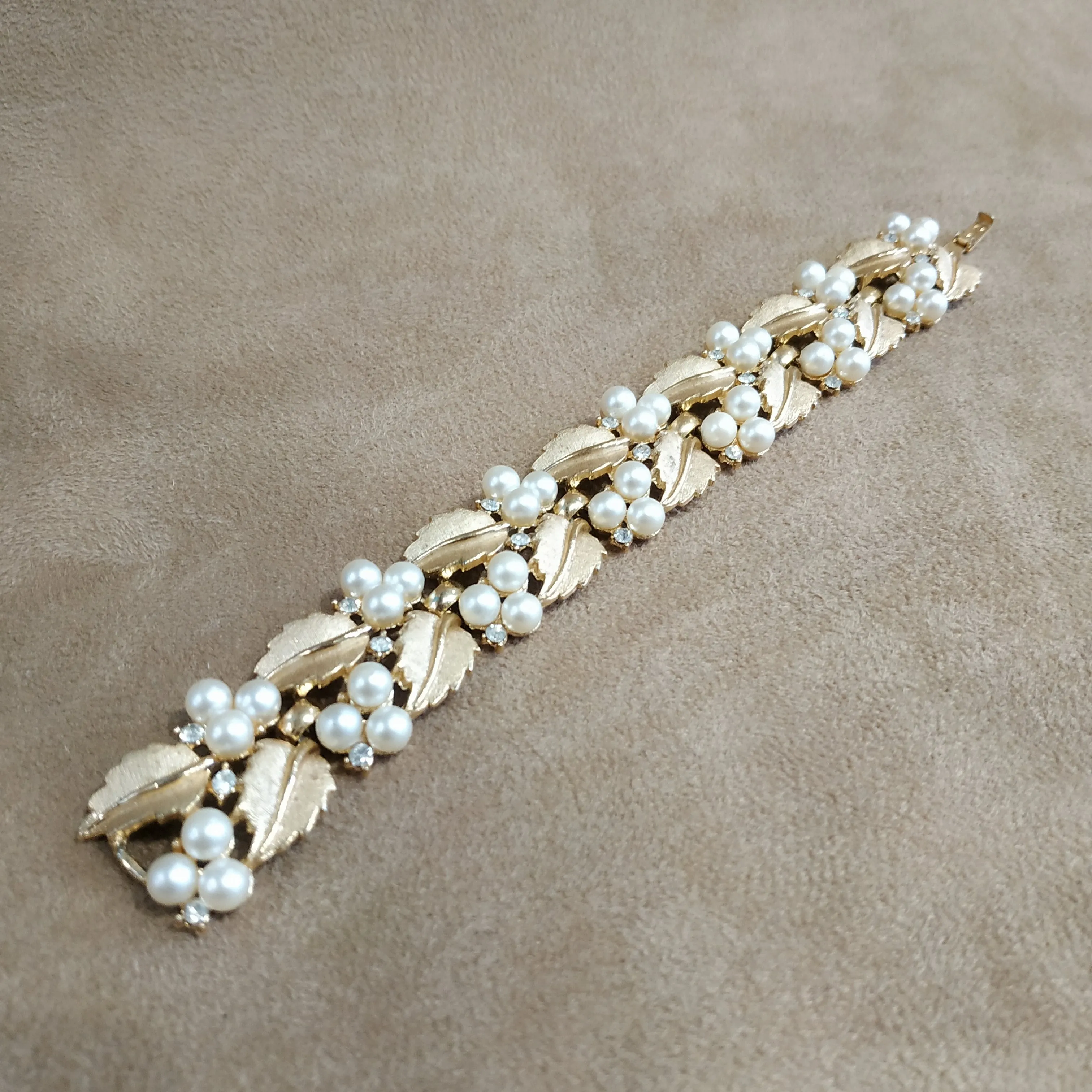 Trifari Pearl Bracelet  with Golden Leaves