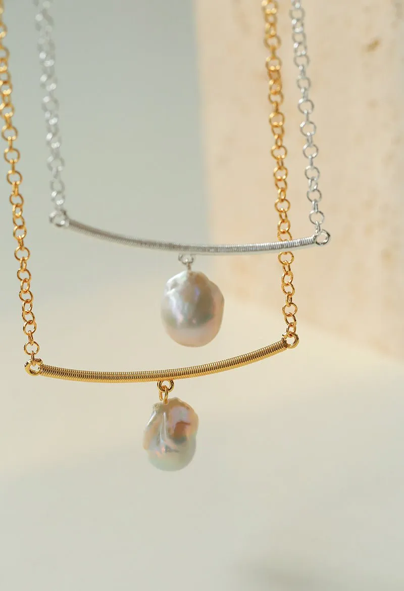 Versatile Curved Baroque Pearl Pendant Necklace