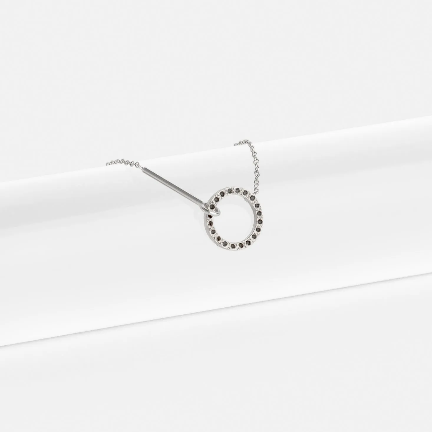 Visata Necklace with Diamonds