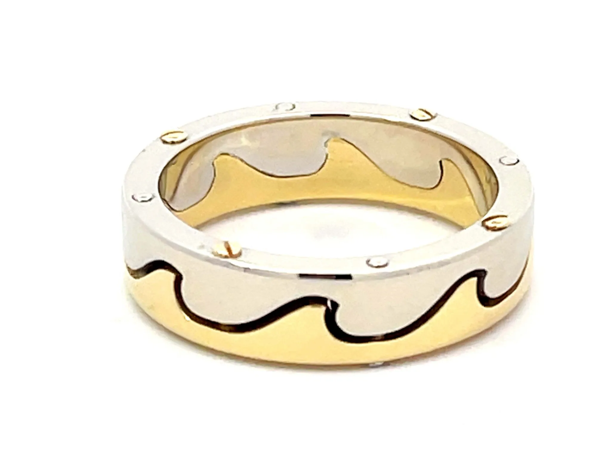 Wave Two Toned Screw Motif Ring in 18k Gold